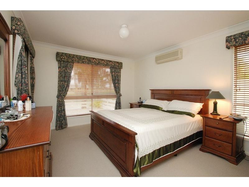 51 Pintail Crescent, Burleigh Waters QLD 4220