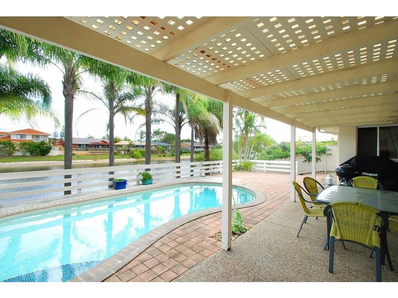 51 Pintail Crescent, Burleigh Waters QLD 4220