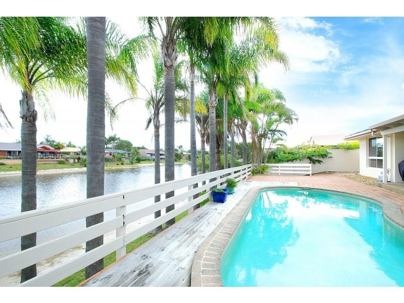 51 Pintail Crescent, Burleigh Waters QLD 4220