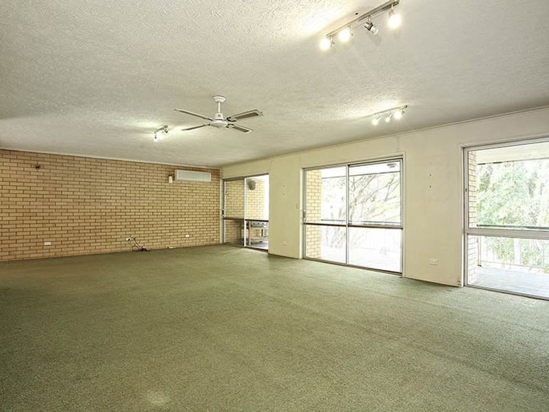 2 Cotton Street, Burleigh Heads QLD 4220