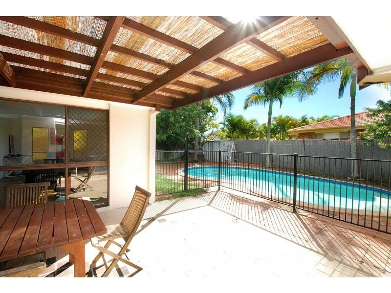 21 Dotterel Drive, Burleigh Waters QLD 4220