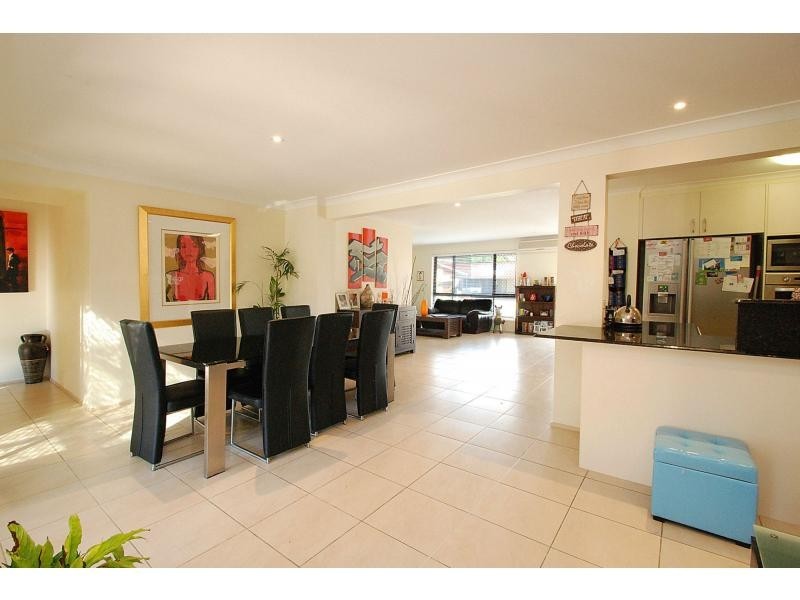 21 Dotterel Drive, Burleigh Waters QLD 4220