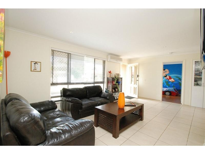 21 Dotterel Drive, Burleigh Waters QLD 4220