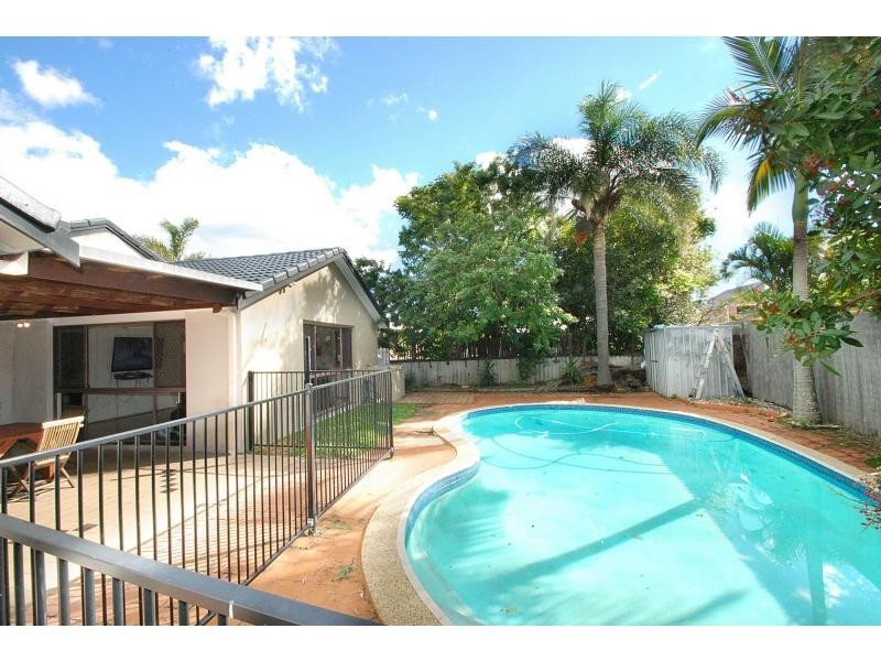 21 Dotterel Drive, Burleigh Waters QLD 4220