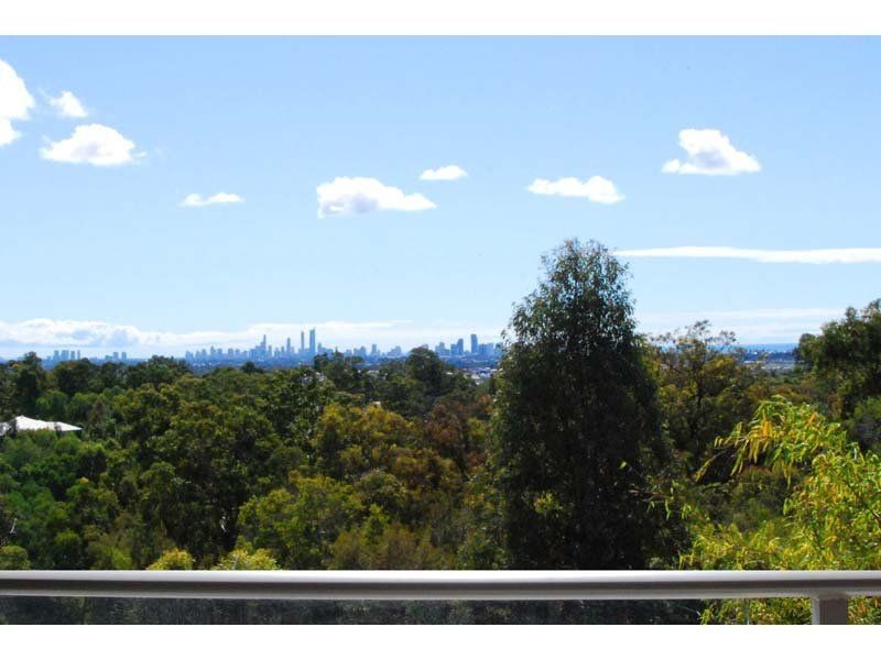 9 Barton Street, Reedy Creek QLD 4227