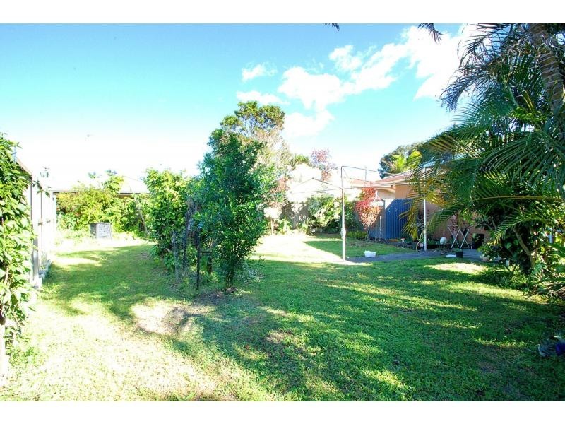 3 Maitland Street, Burleigh Waters QLD 4220