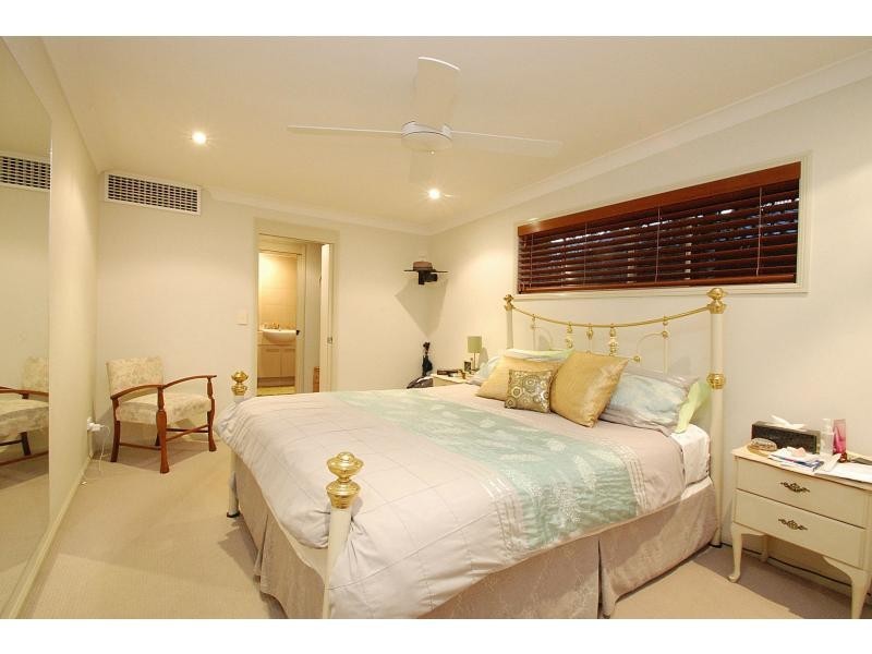 29 Curlew Crescent, Burleigh Waters QLD 4220