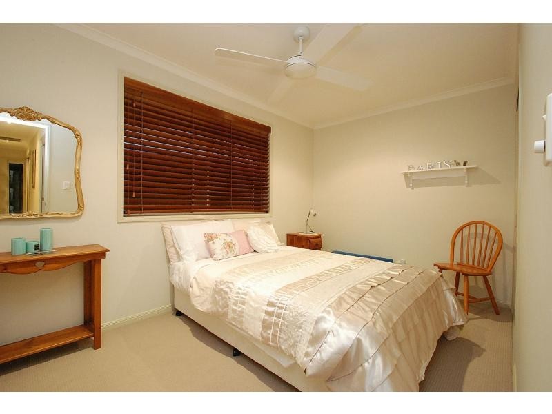 29 Curlew Crescent, Burleigh Waters QLD 4220