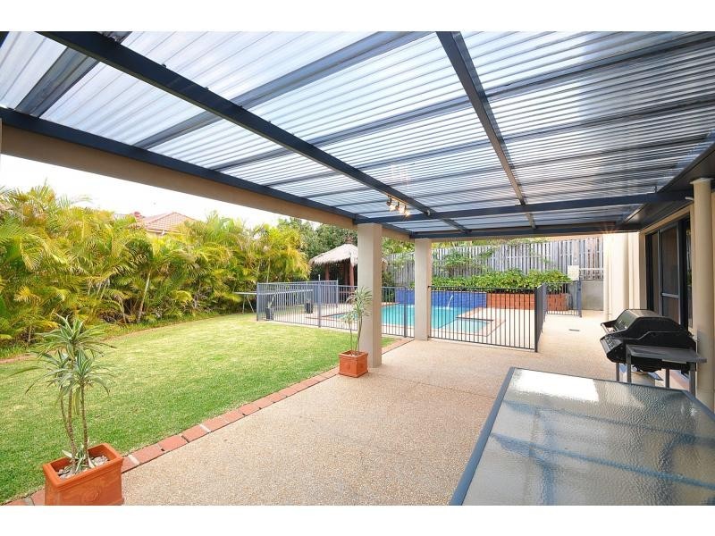 4 Majorca Crescent, Varsity Lakes QLD 4227