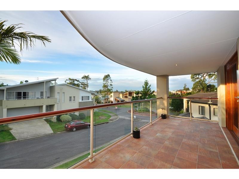 4 Majorca Crescent, Varsity Lakes QLD 4227