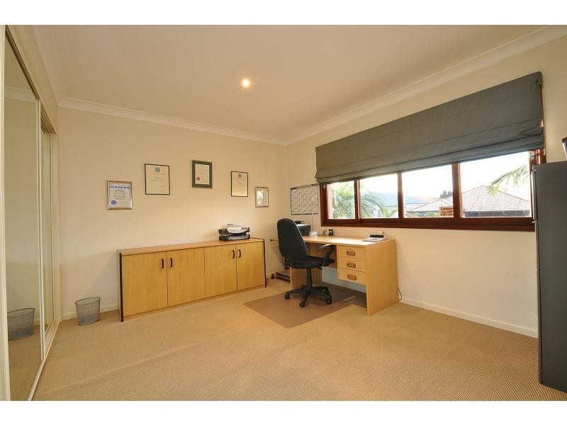 4 Majorca Crescent, Varsity Lakes QLD 4227