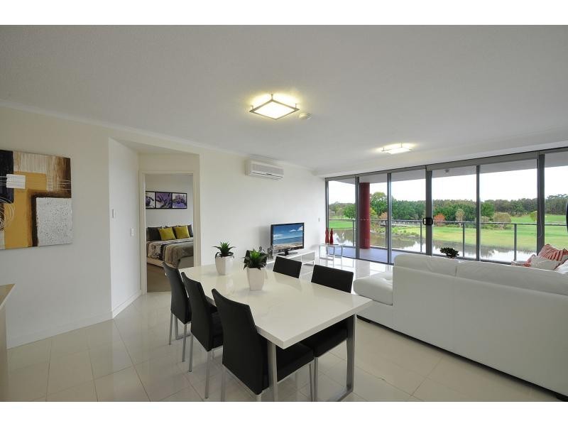 233/135 Lakelands Drive, Clear Island Waters QLD 4226