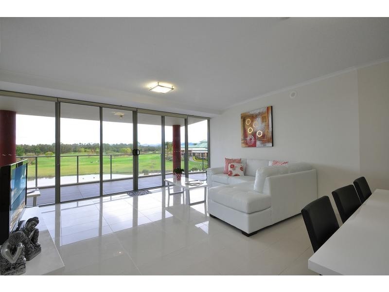 233/135 Lakelands Drive, Clear Island Waters QLD 4226