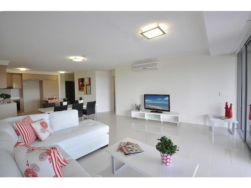 233/135 Lakelands Drive, Clear Island Waters QLD 4226