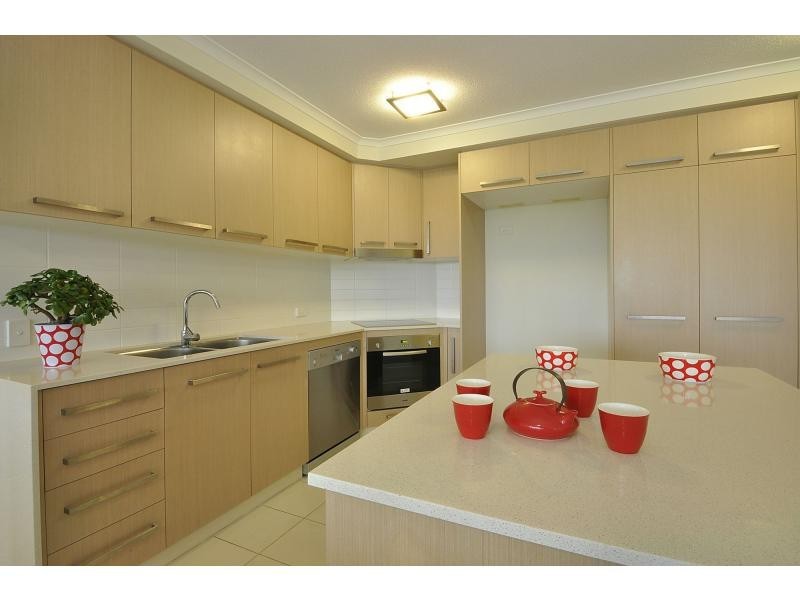 233/135 Lakelands Drive, Clear Island Waters QLD 4226
