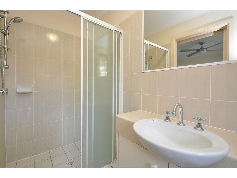 10/2 Stephens Street, Burleigh Heads QLD 4220