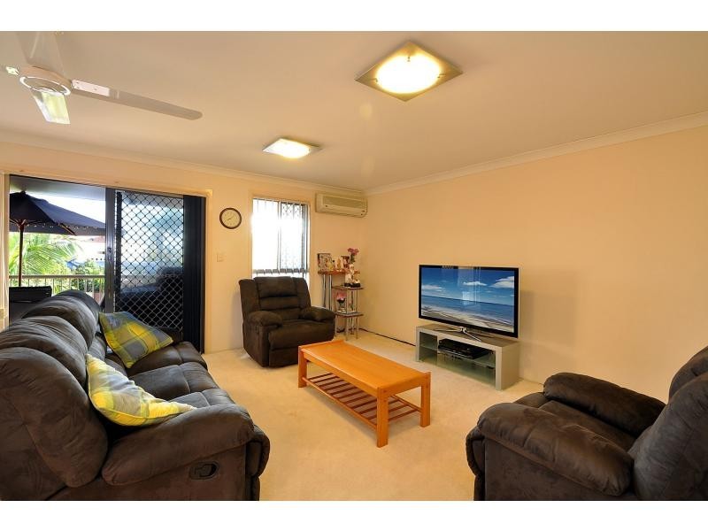 10/2 Stephens Street, Burleigh Heads QLD 4220
