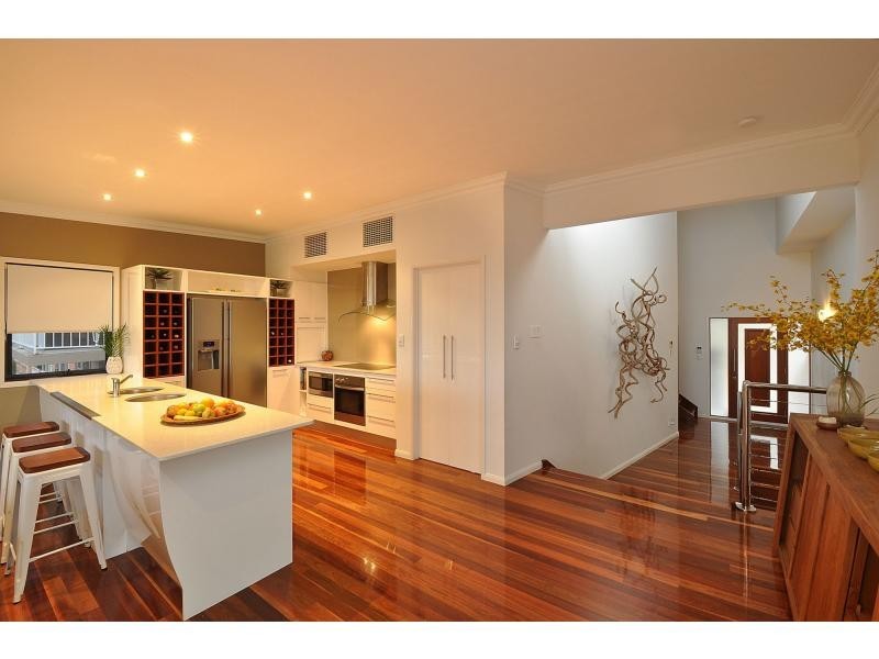 3 East Street, Burleigh Heads QLD 4220