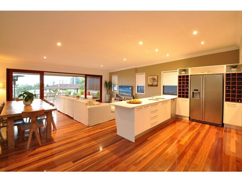 3 East Street, Burleigh Heads QLD 4220