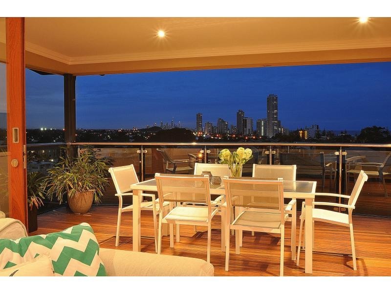 3 East Street, Burleigh Heads QLD 4220