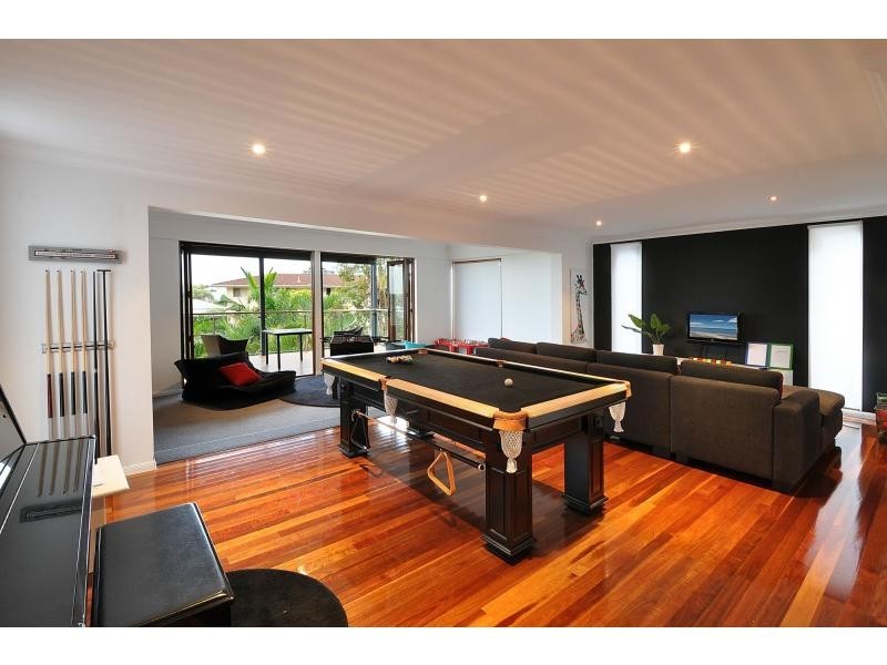 3 East Street, Burleigh Heads QLD 4220