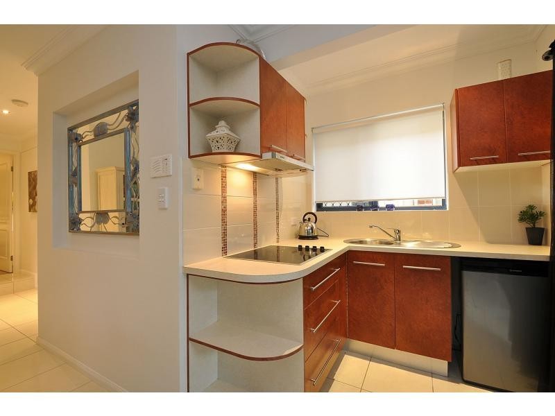 3 East Street, Burleigh Heads QLD 4220