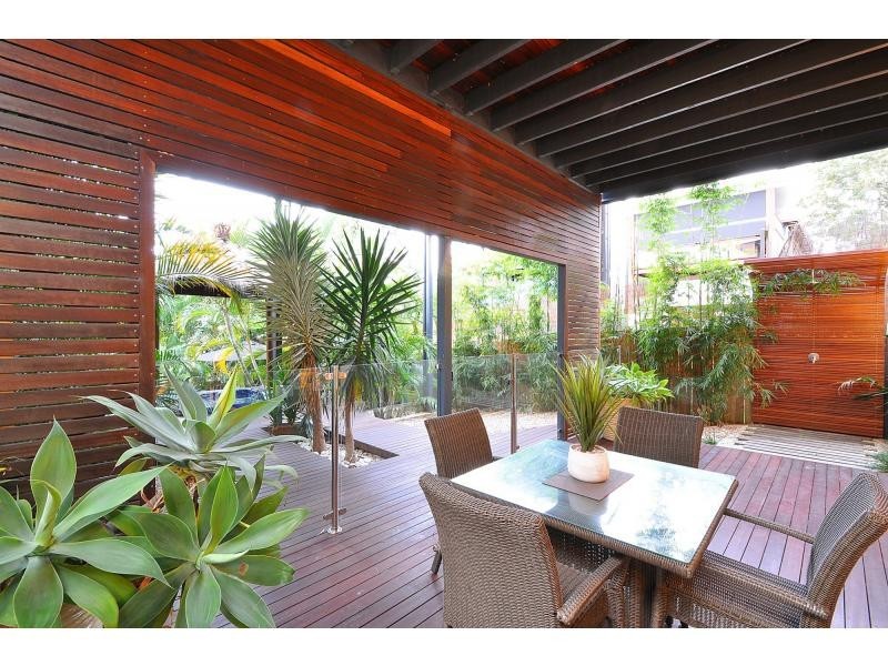 3 East Street, Burleigh Heads QLD 4220