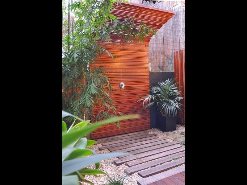 3 East Street, Burleigh Heads QLD 4220