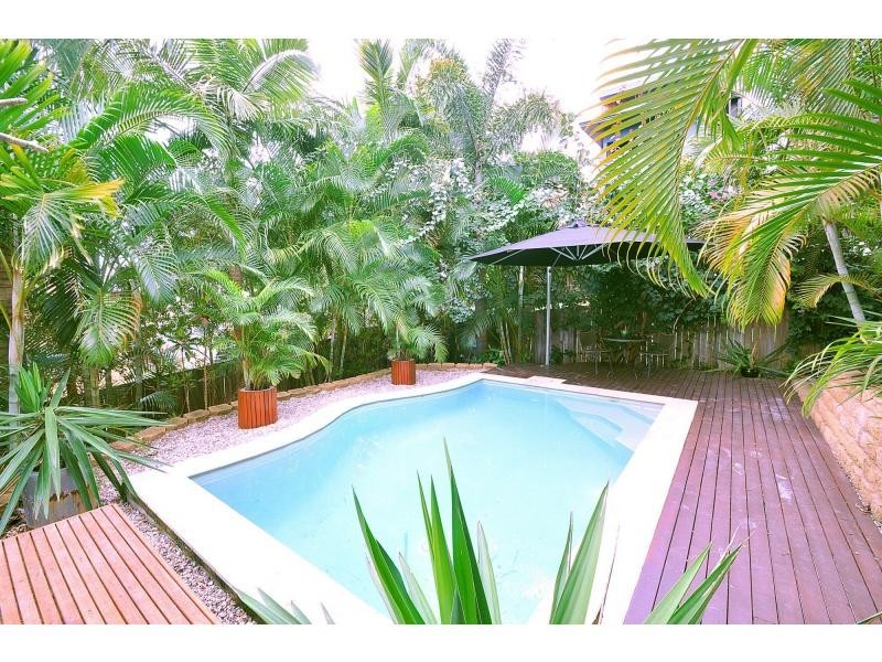 3 East Street, Burleigh Heads QLD 4220