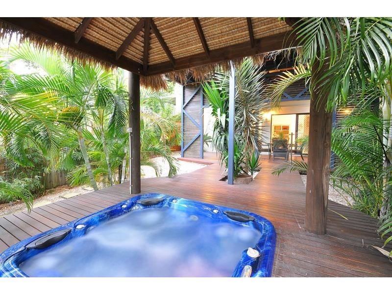 3 East Street, Burleigh Heads QLD 4220