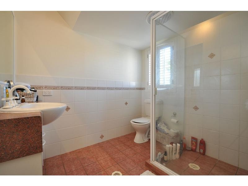 2/72 Nobby Parade, Miami QLD 4220