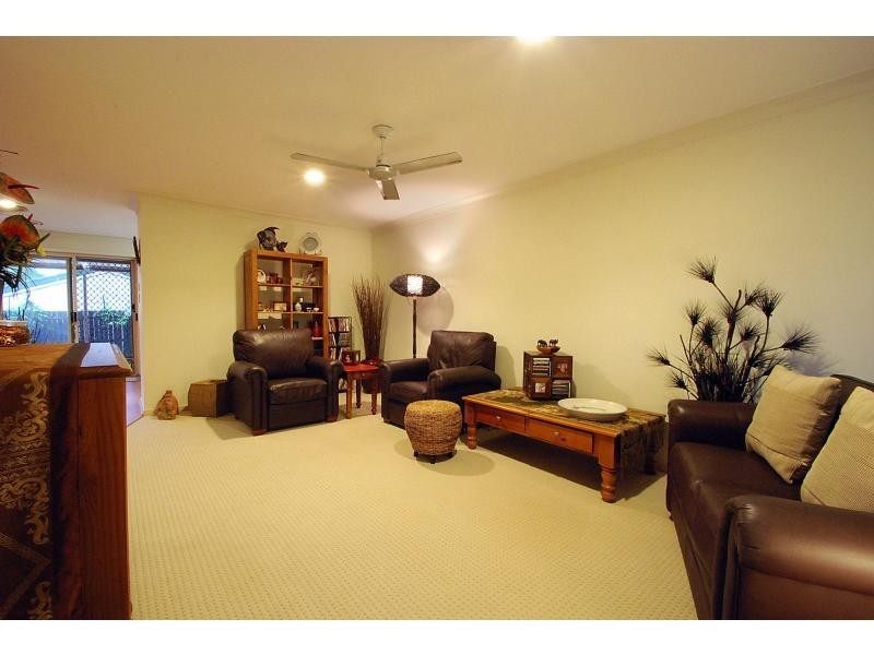 1/4 Ruby Court, Burleigh Waters QLD 4220