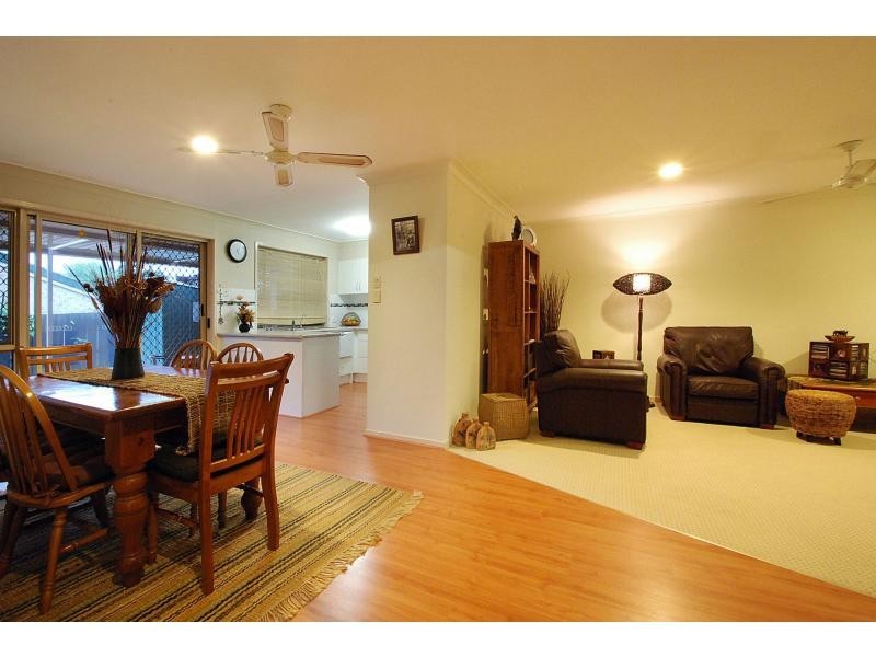 1/4 Ruby Court, Burleigh Waters QLD 4220