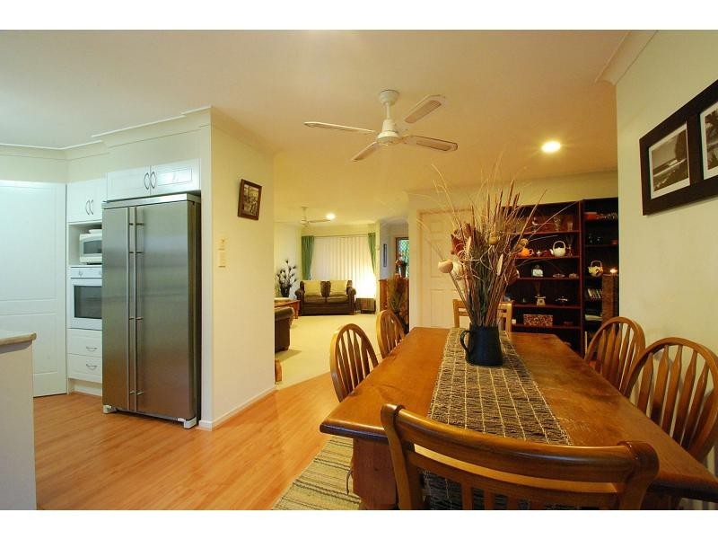 1/4 Ruby Court, Burleigh Waters QLD 4220