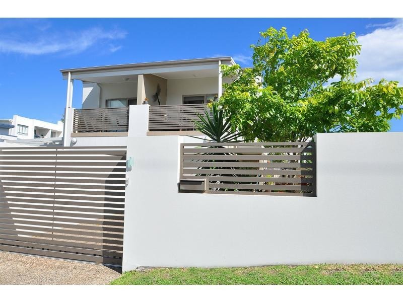 2/41 Dolphin Avenue, Mermaid Beach QLD 4218