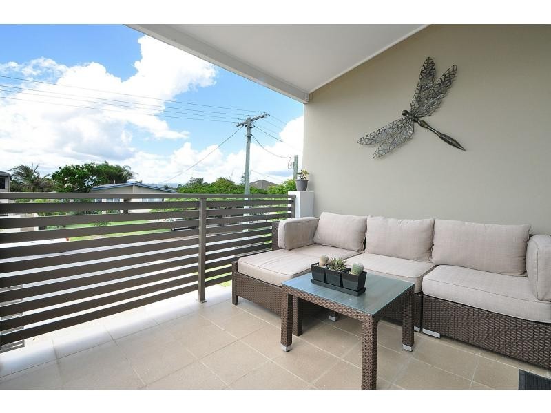 2/41 Dolphin Avenue, Mermaid Beach QLD 4218