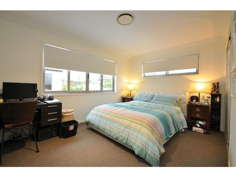 2/41 Dolphin Avenue, Mermaid Beach QLD 4218