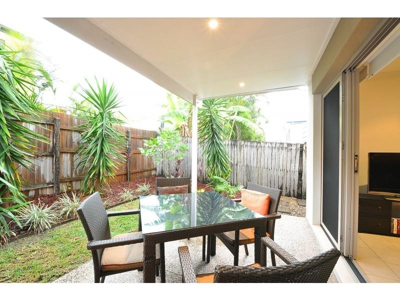 2/41 Dolphin Avenue, Mermaid Beach QLD 4218