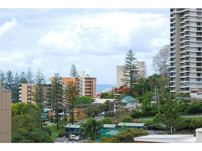 2071/1 Ocean Street, Burleigh Heads QLD 4220