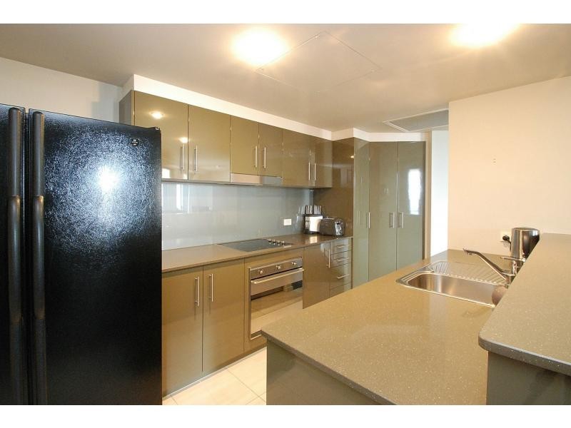 2071/1 Ocean Street, Burleigh Heads QLD 4220