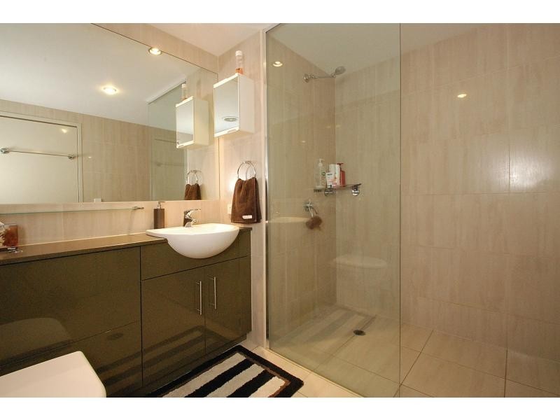 2071/1 Ocean Street, Burleigh Heads QLD 4220