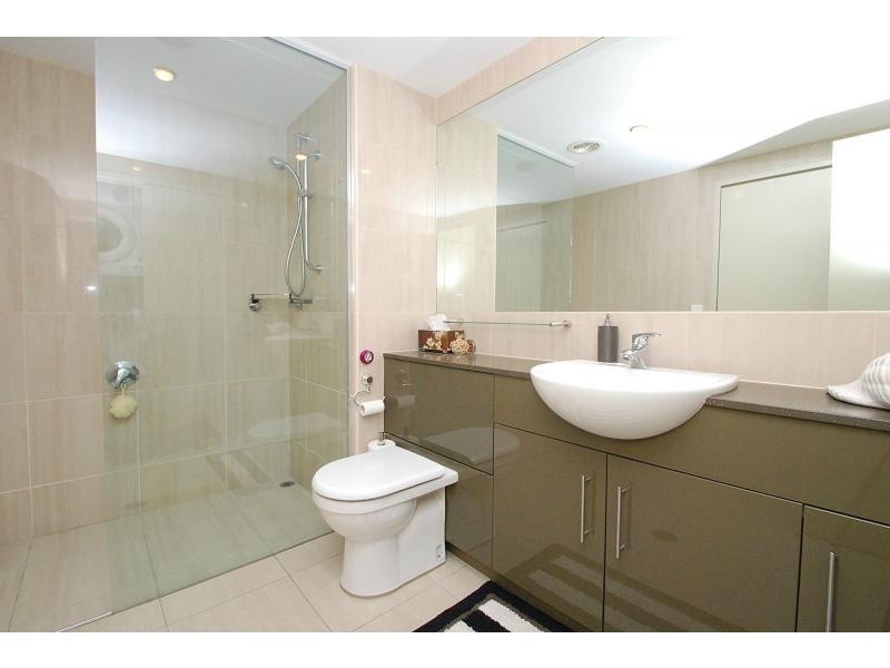 2071/1 Ocean Street, Burleigh Heads QLD 4220