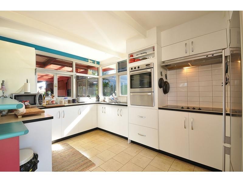 16 Eagle Avenue, Burleigh Waters QLD 4220