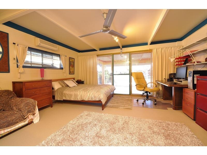 16 Eagle Avenue, Burleigh Waters QLD 4220