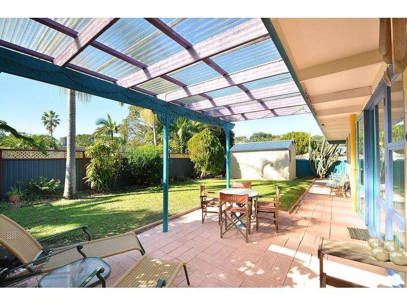 16 Eagle Avenue, Burleigh Waters QLD 4220