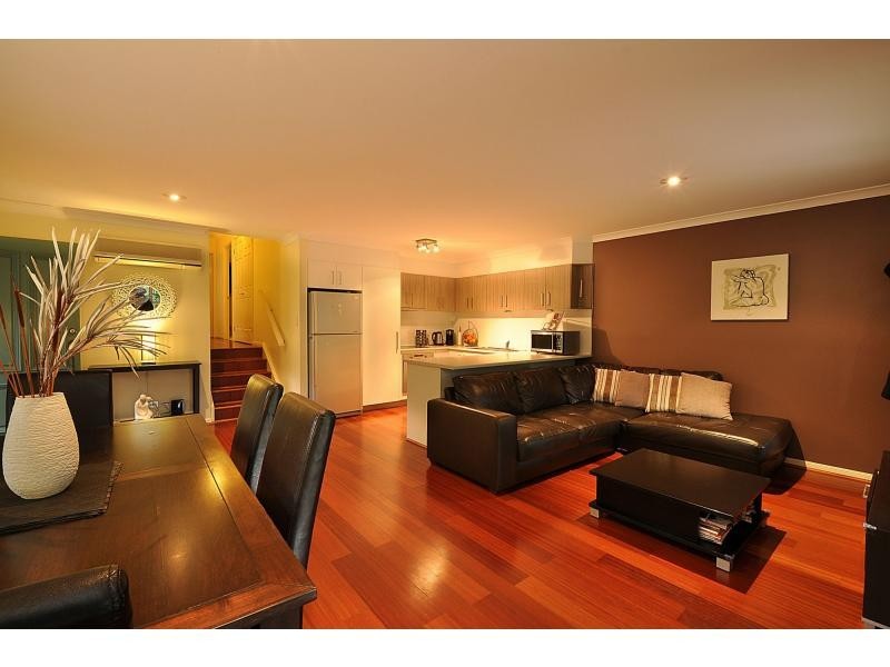 1/1 Kingia Court, Burleigh Heads QLD 4220