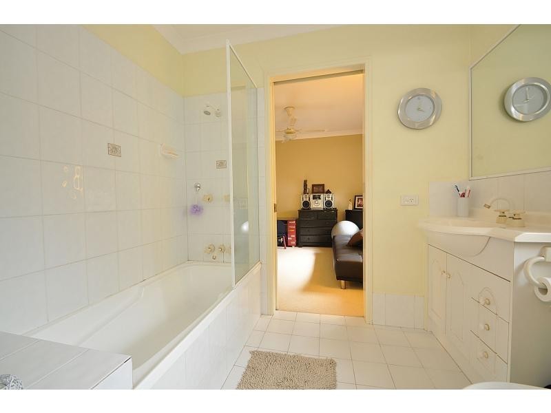 1/1 Kingia Court, Burleigh Heads QLD 4220