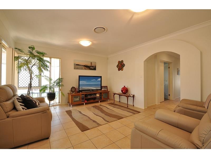 14 Stingray Crescent, Burleigh Waters QLD 4220