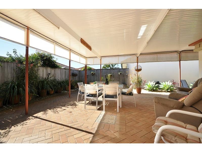 14 Stingray Crescent, Burleigh Waters QLD 4220