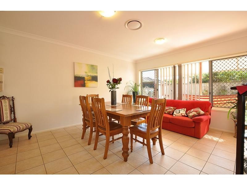 14 Stingray Crescent, Burleigh Waters QLD 4220